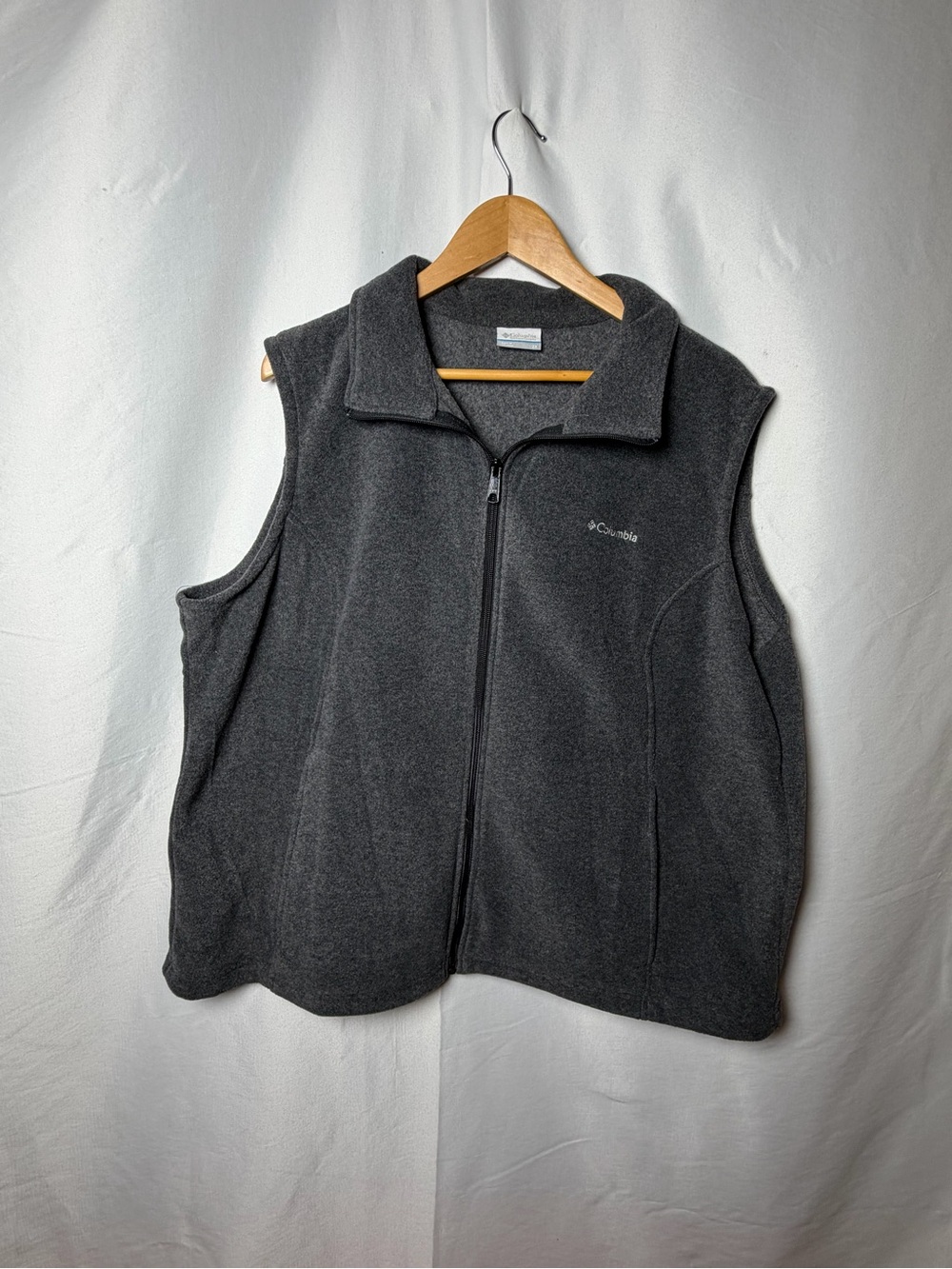 Columbia Men's Dark Gray Zip-Up Fleece Vest